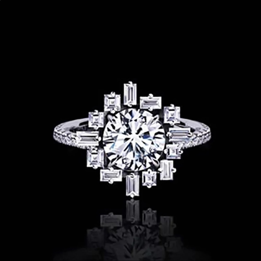New Luxury Silver Diamond Ring - Picture 3 of 6